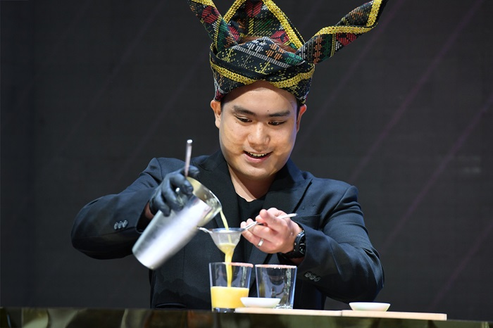 Photo-Bartenders-01_0.jpg