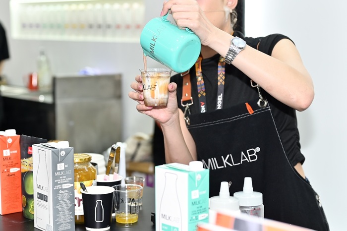 Pic_Wake-Up-Bangkok-MILKLAB-Redefining-the-Plant-Based-Landscape-in-Thailand-at-WOC-2026_Booth_01.jpg