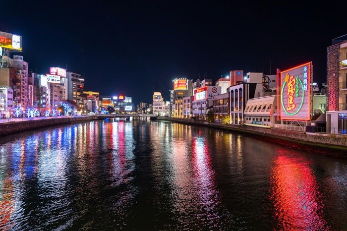 River-cruise-ยามค่ำคืน.jpg