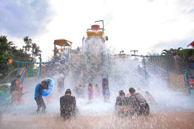 Si-Am-Lagoon3.jpg
