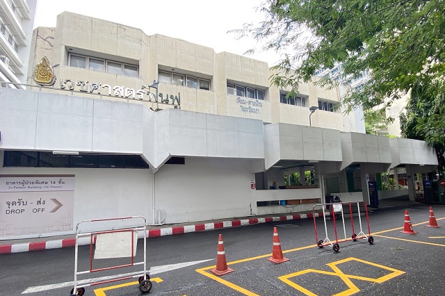 SPC_03-ภาพตึกเทียม-สายพิณ-โชควัฒนา.jpg