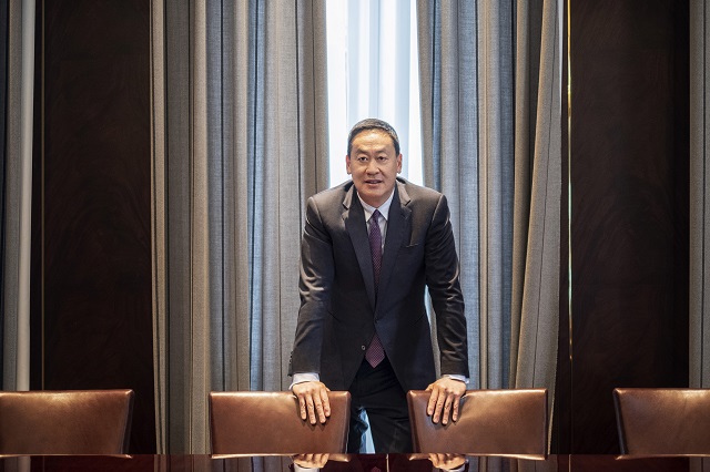 Srettha-Thavisin-Sansiri-CEOPSD_-Formal-Business-1.jpg