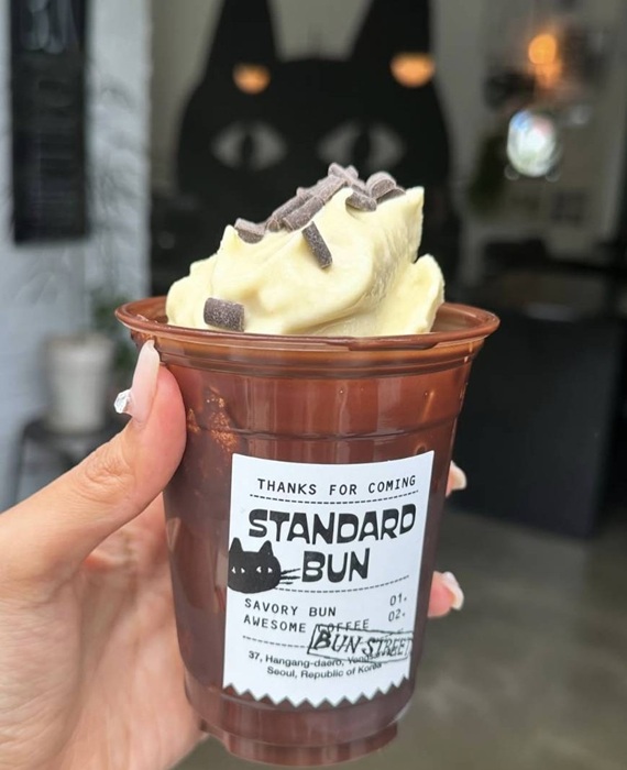 Standard-Bun-07.jpg