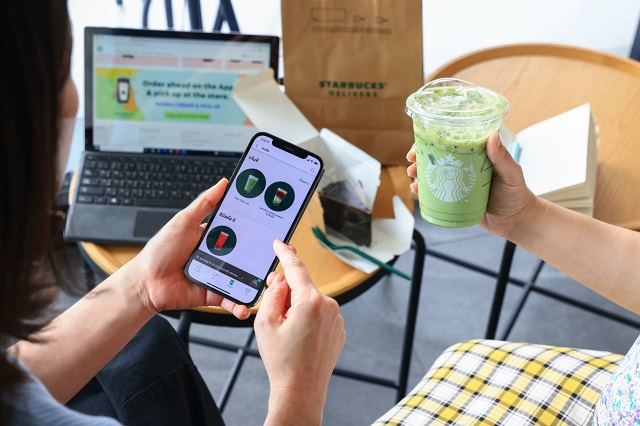 Starbucks-Delivers-3.jpg