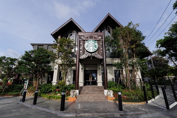 Starbucks_Kad-Farang-MaeRim-4-Copy.jpg