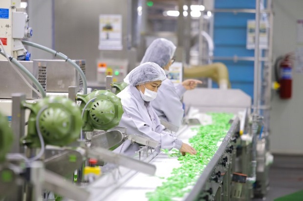 Supply-Chain-Candy-Halls.jpg