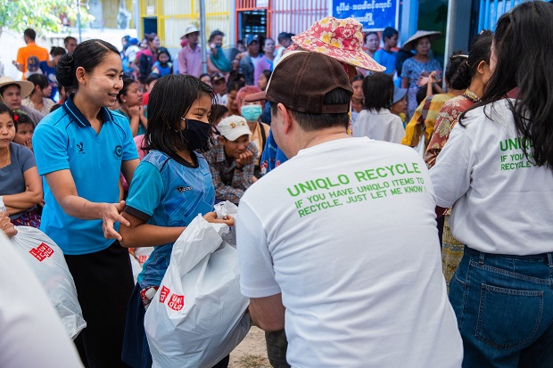 UNIQLO-9th-Recycling-Clothes-Donation-04.jpg