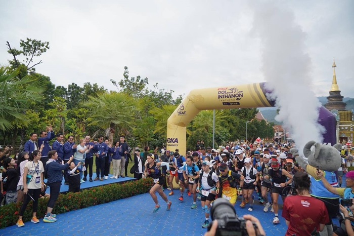UTMB-HOKA_Pic2_0.jpg