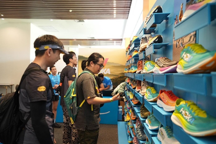 UTMB-HOKA_Pic8_0.jpg